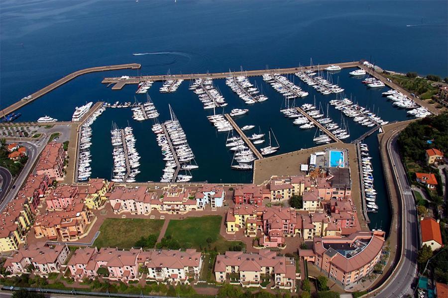 Apartment Giulia Múggia المظهر الخارجي الصورة