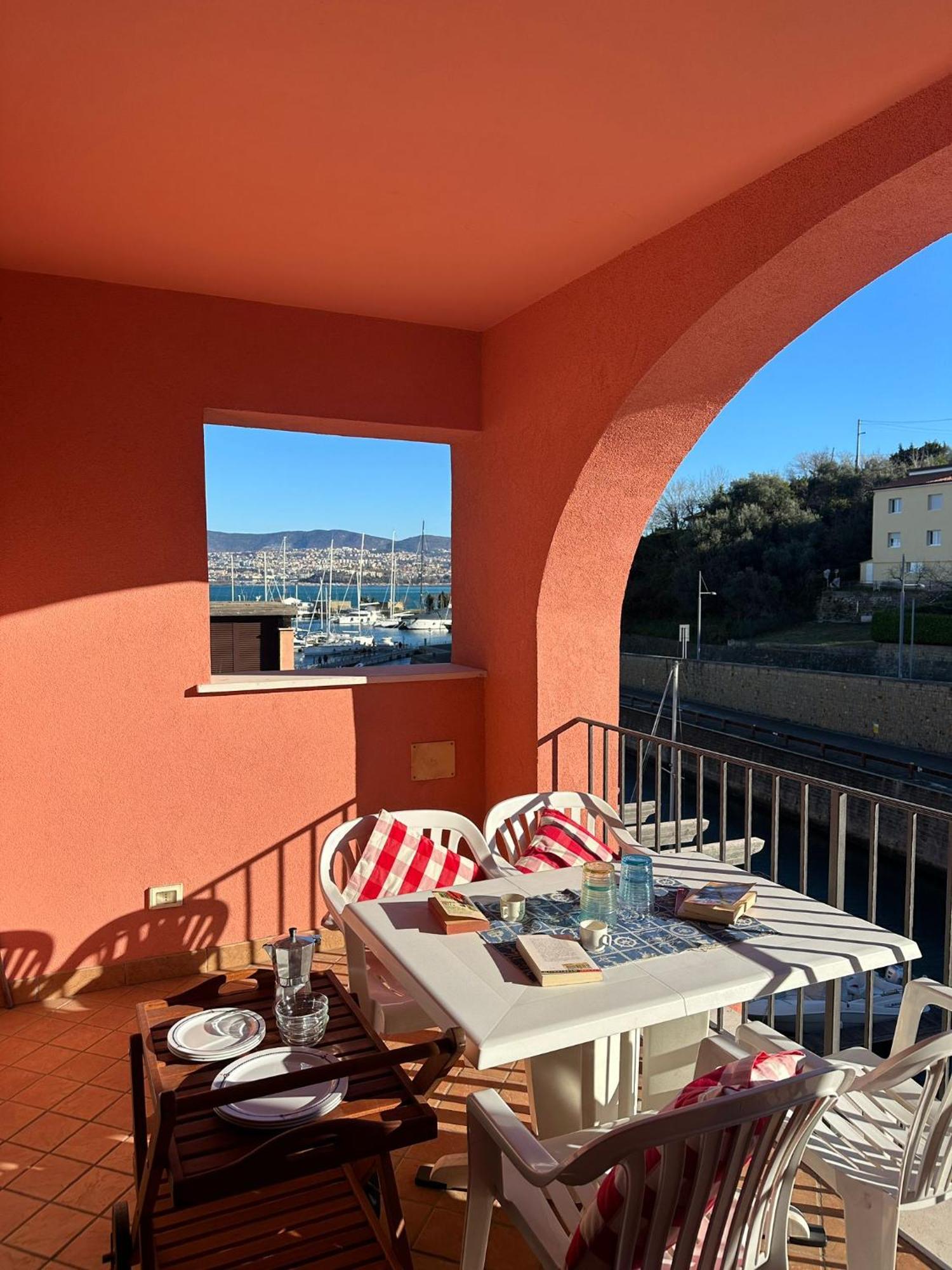 Apartment Giulia Múggia المظهر الخارجي الصورة